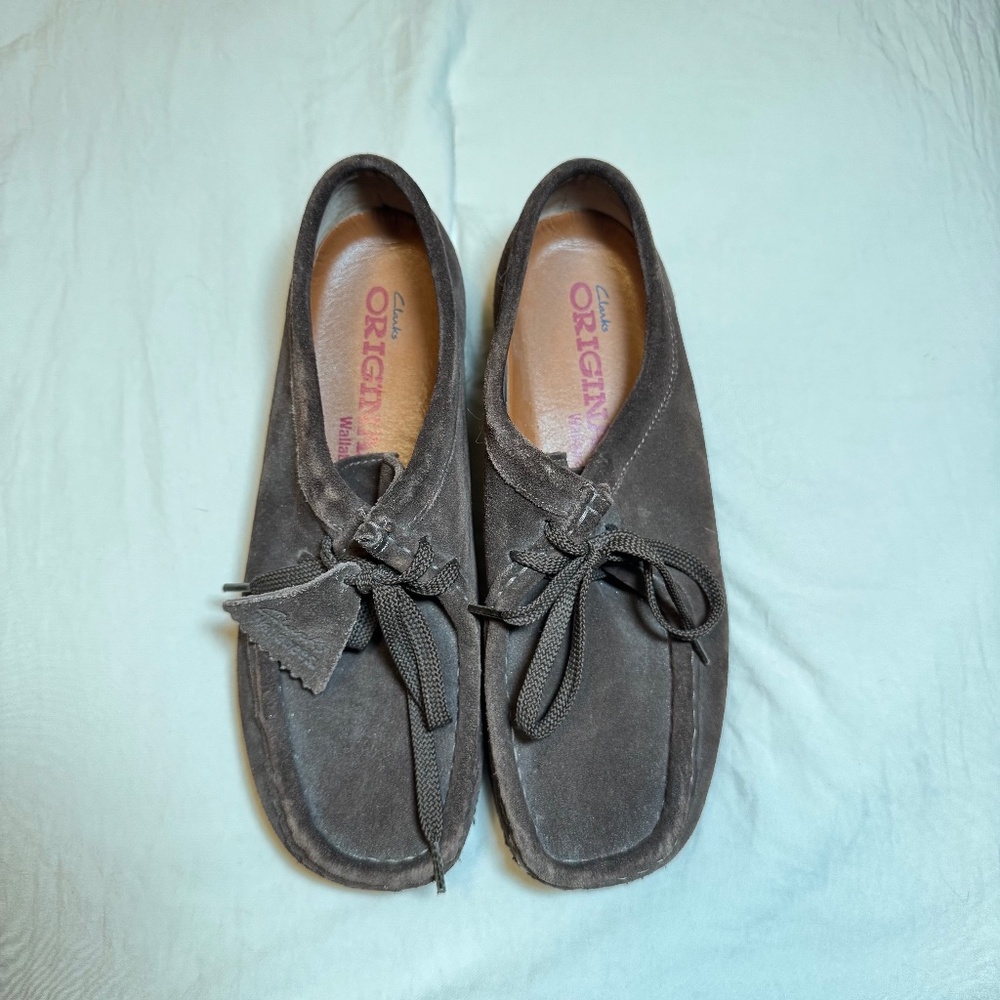 Clarks Wallabee's in Dark Brown